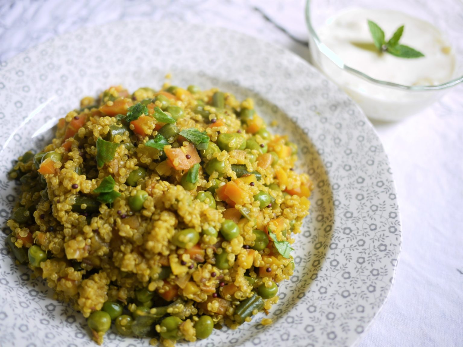 イースターラムとキヌアのピラフのレシピ